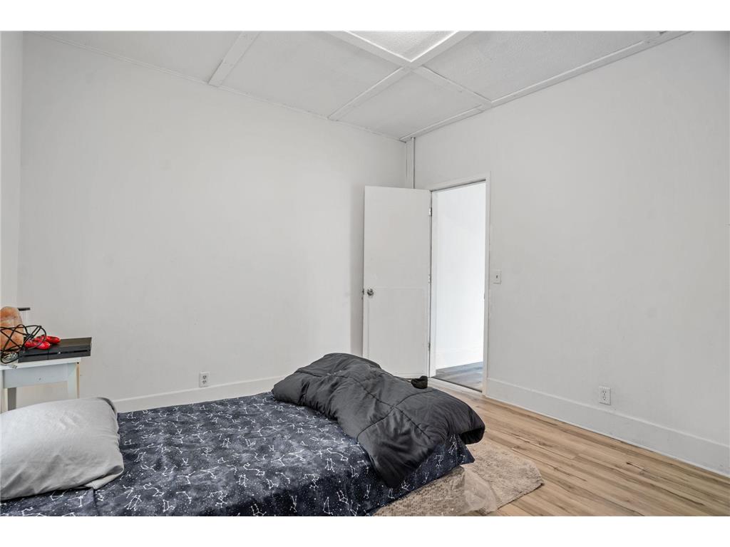 2802 Girard Avenue N Minneapolis MN 55411 6765267 image15