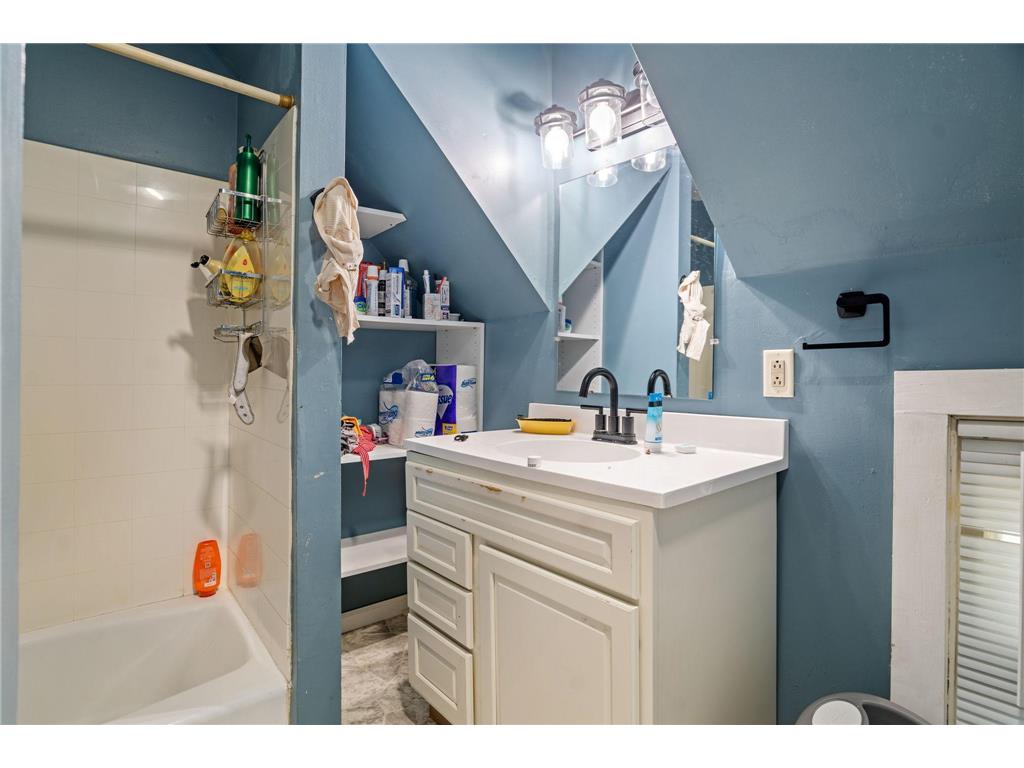 2802 Girard Avenue N Minneapolis MN 55411 6765267 image22