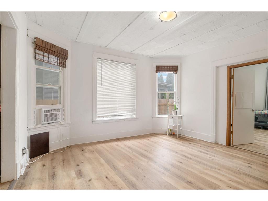 2802 Girard Avenue N Minneapolis MN 55411 6765267 image8