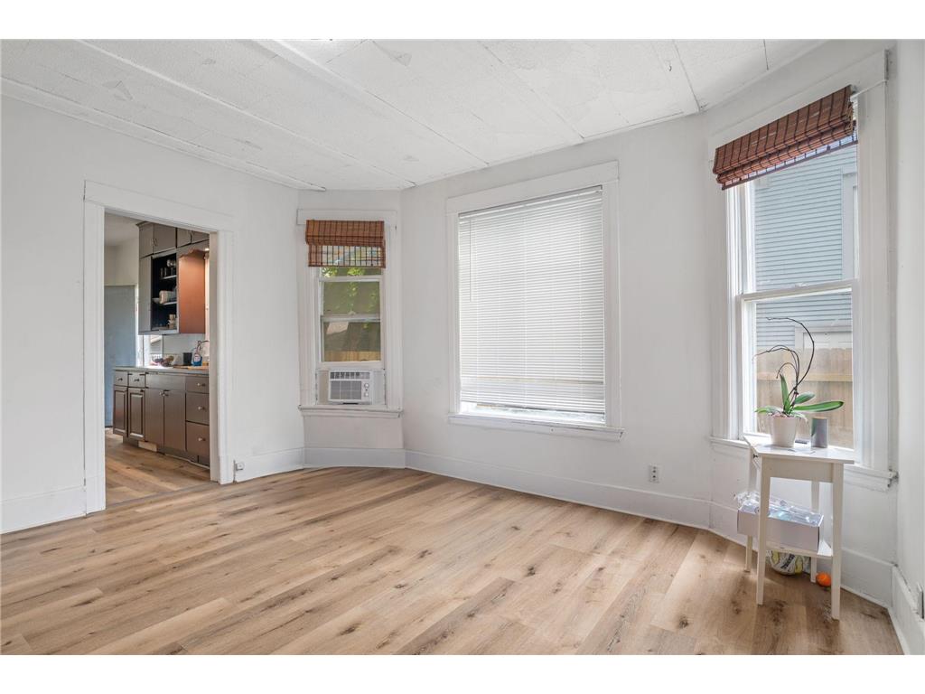 2802 Girard Avenue N Minneapolis MN 55411 6765267 image9