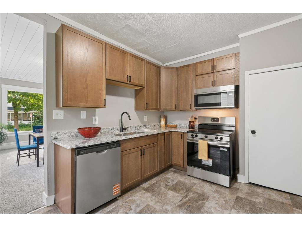 2803 Fremont Avenue N Minneapolis MN 55411 7084319 image9