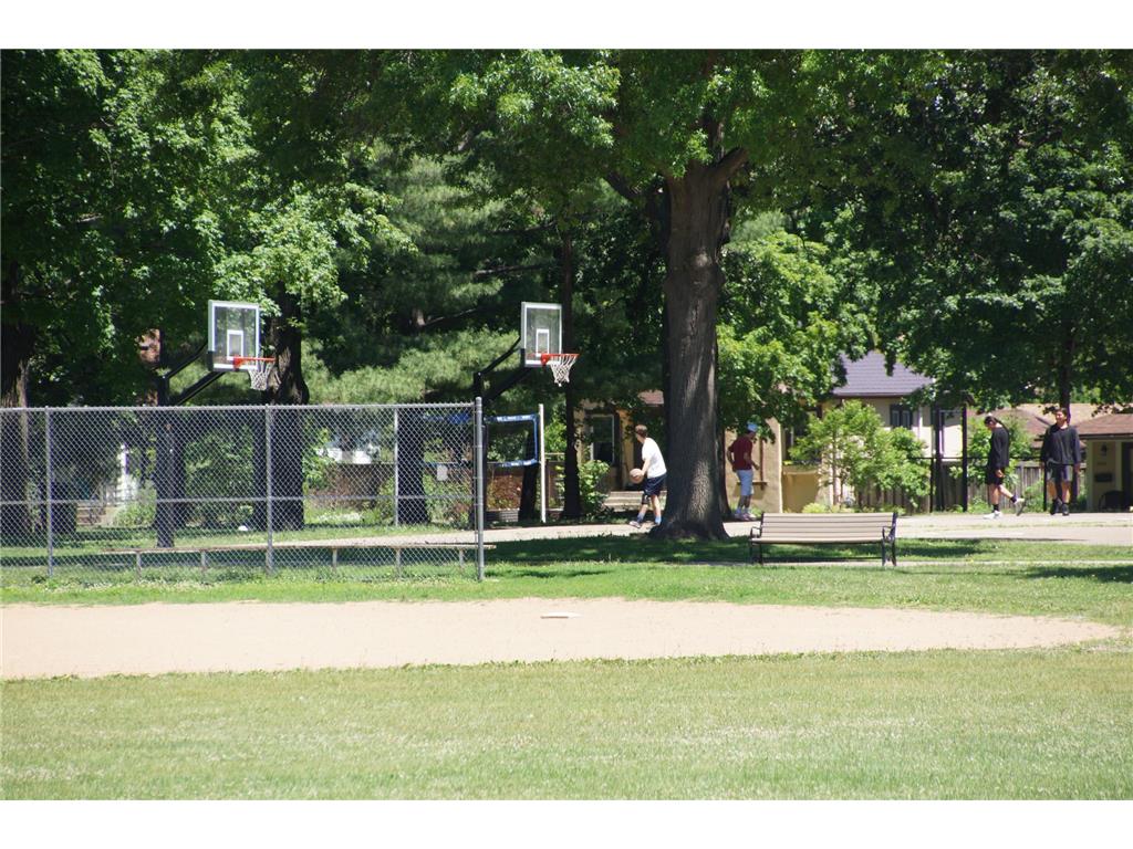 2804 37th Avenue S Minneapolis MN 55406 7081510 image36
