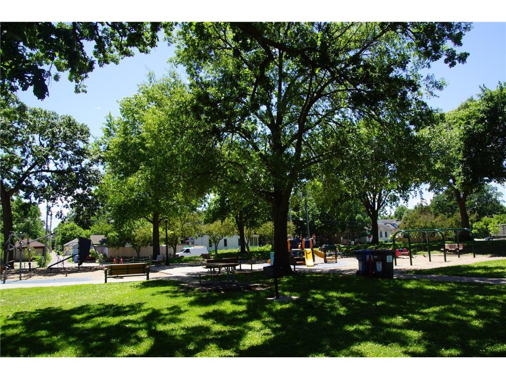2804 37th Avenue S Minneapolis MN 55406 7081510 image41