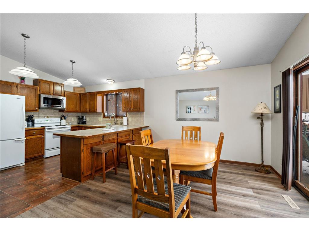 2805 Brookview Drive Burnsville MN 55337 7109562 image5
