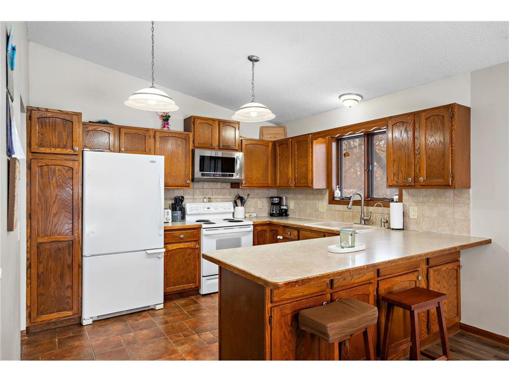 2805 Brookview Drive Burnsville MN 55337 7109562 image7