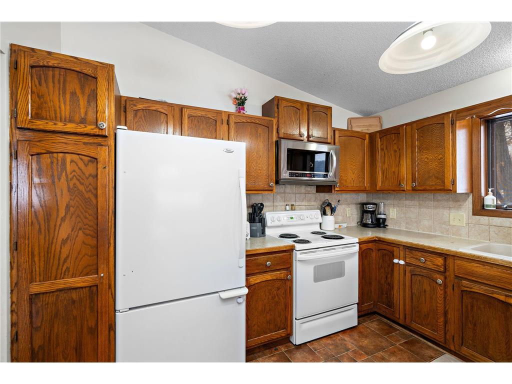 2805 Brookview Drive Burnsville MN 55337 7109562 image8