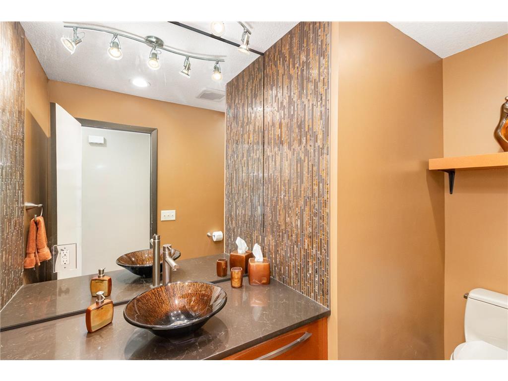 2805 Regent Avenue N Golden Valley MN 55422 6745059 image10