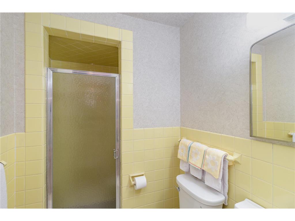 2805 Regent Avenue N Golden Valley MN 55422 6745059 image16