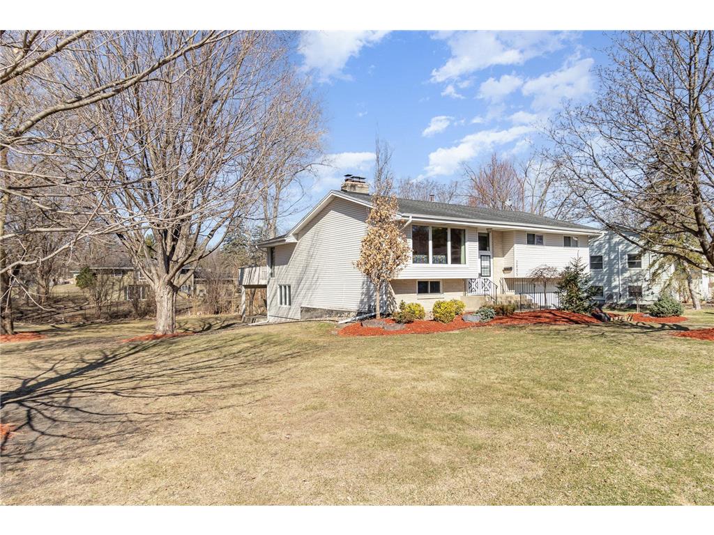 2805 Regent Avenue N Golden Valley MN 55422 6745059 image2