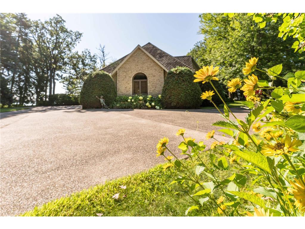 2807 Government Point Road NE Alexandria MN 56308 - Le Homme Dieu 6768925 image9