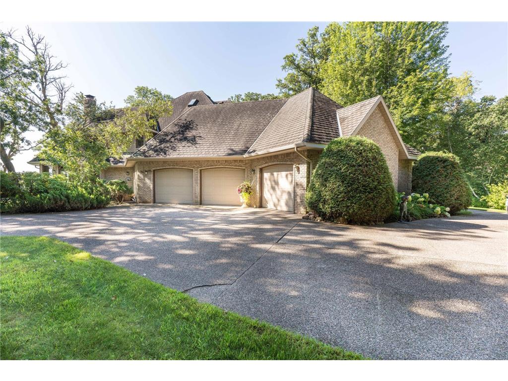 2807 Government Point Road NE Alexandria MN 56308 - Le Homme Dieu 7047405 image3