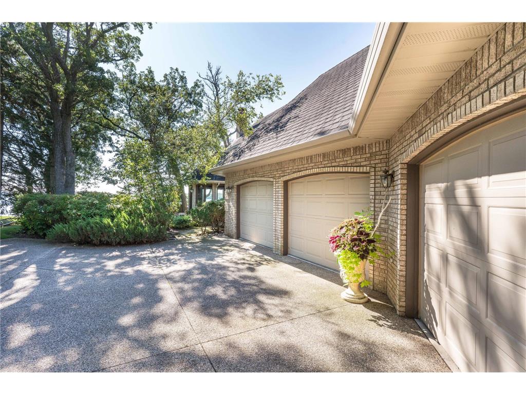 2807 Government Point Road NE Alexandria MN 56308 - Le Homme Dieu 7047405 image8