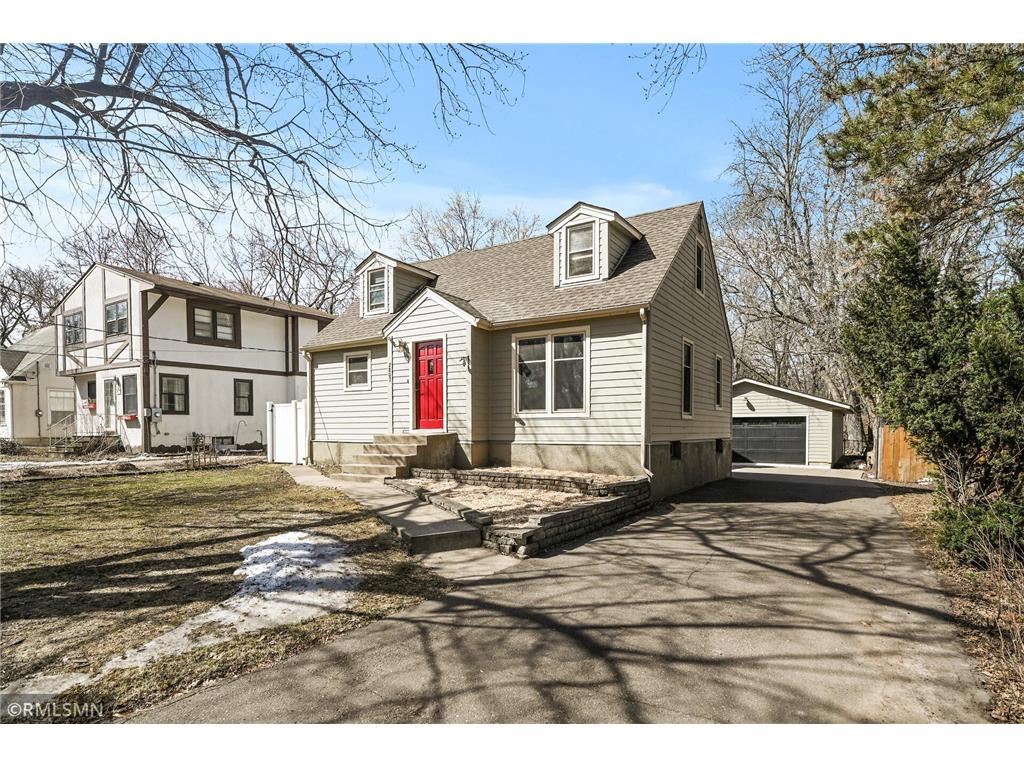 2807 Lake Boulevard North Saint Paul MN 55109 6354614 image1