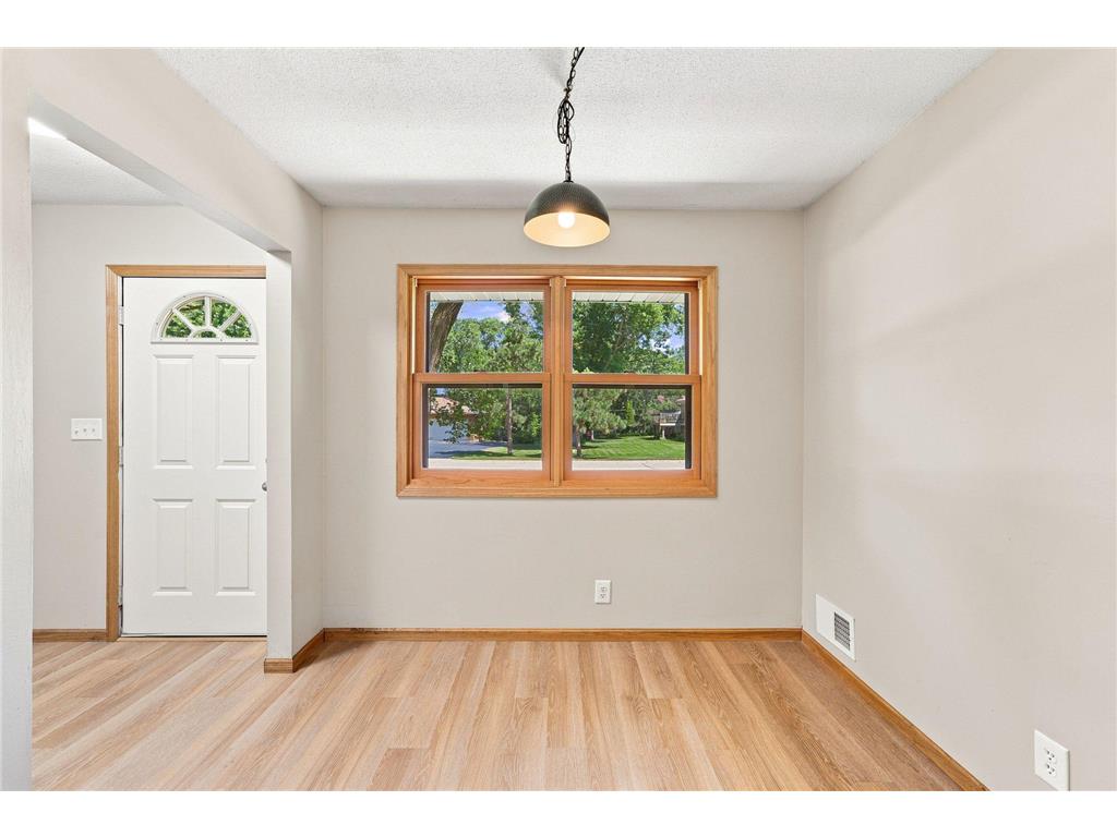 2808 Laport Drive Mounds View MN 55112 7095296 image12