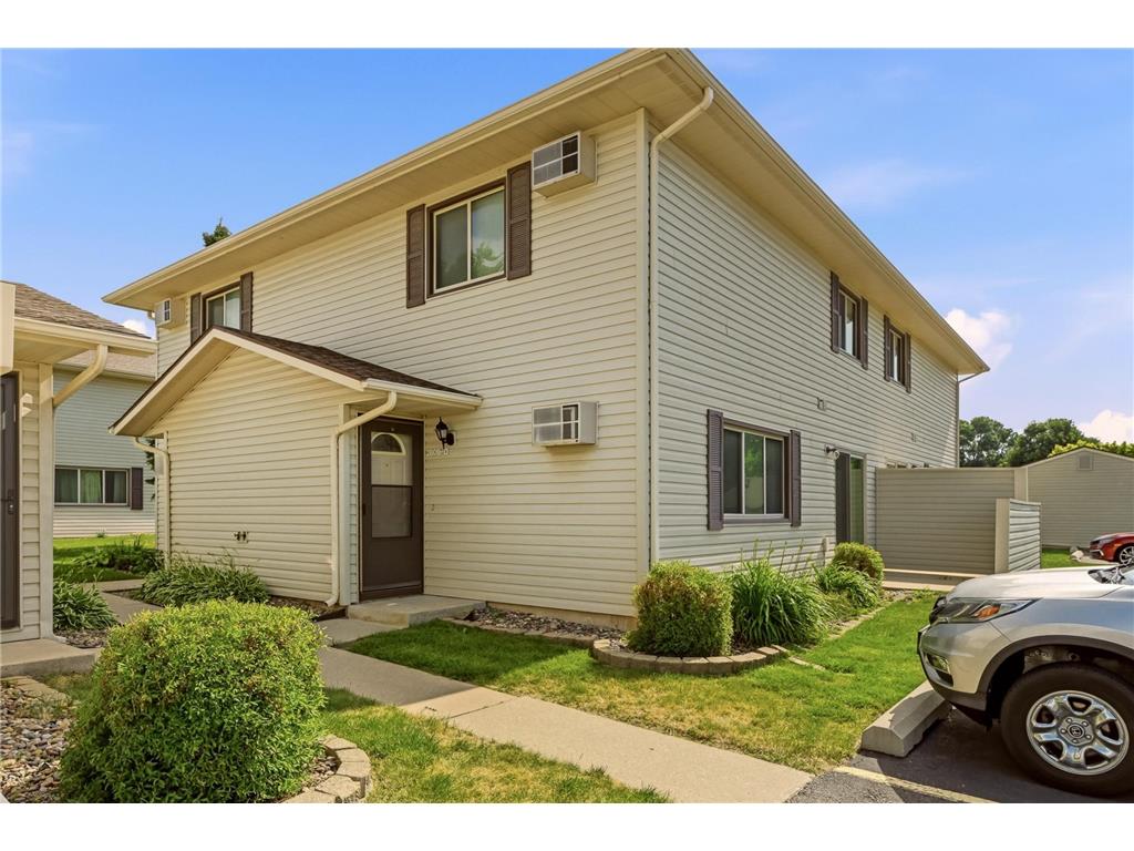 2809 19th Avenue NW #D Rochester MN 55901 7100810 image1