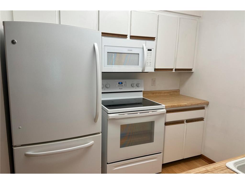 2809 E Minnehaha Parkway #304 Minneapolis MN 55417 7079304 image10