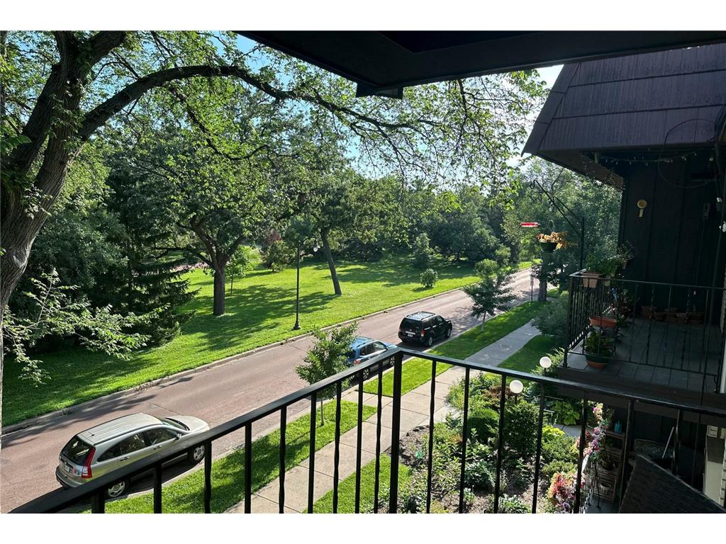 2809 E Minnehaha Parkway #304 Minneapolis MN 55417 7079304 image8