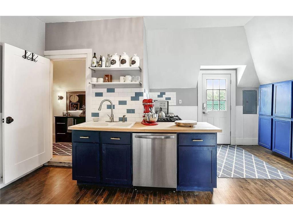 2809 Garfield Avenue Minneapolis MN 55408 6800669 image20