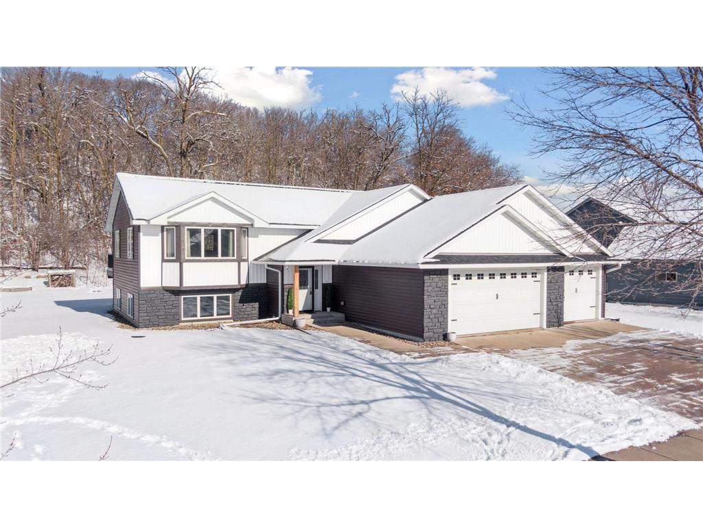 281 Glenmeadow Street River Falls WI 54022 6489958 image1