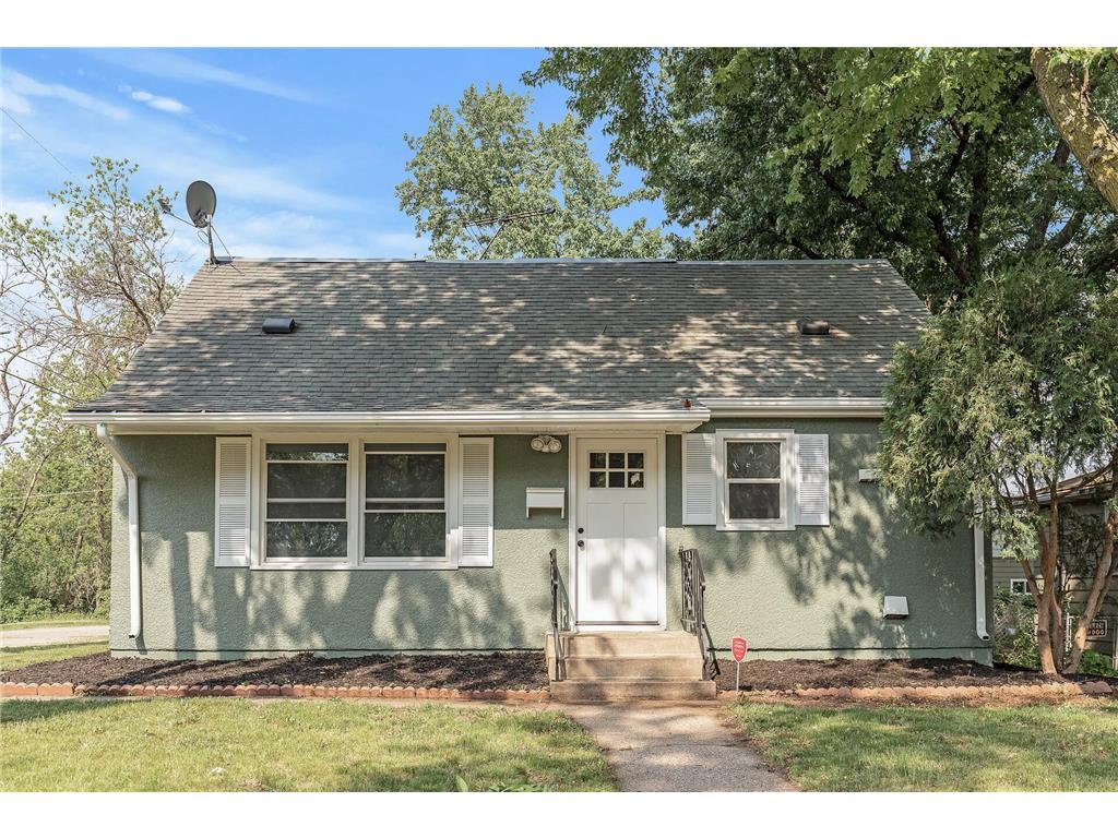 281 Hazelwood Street Saint Paul MN 55106 6539810 image1