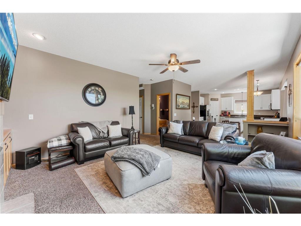 2810 White Eagle Drive Woodbury MN 55129 7076906 image22
