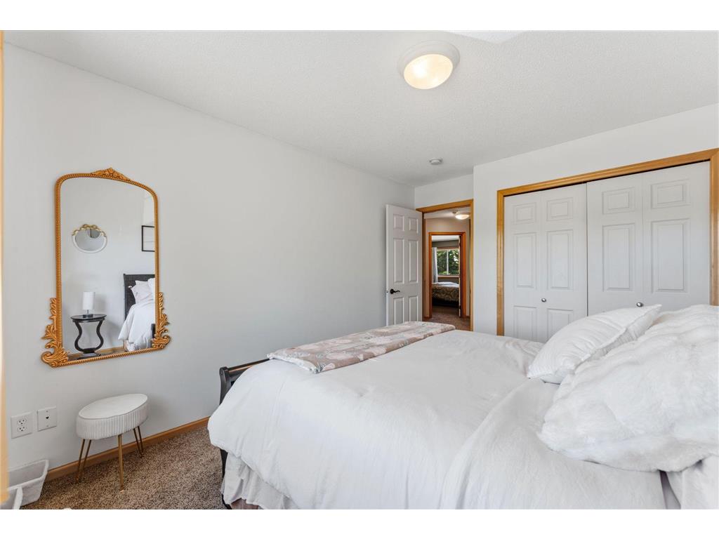 2810 White Eagle Drive Woodbury MN 55129 7076906 image34