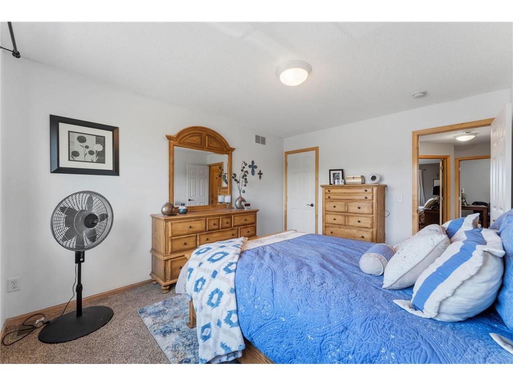 2810 White Eagle Drive Woodbury MN 55129 7076906 image36