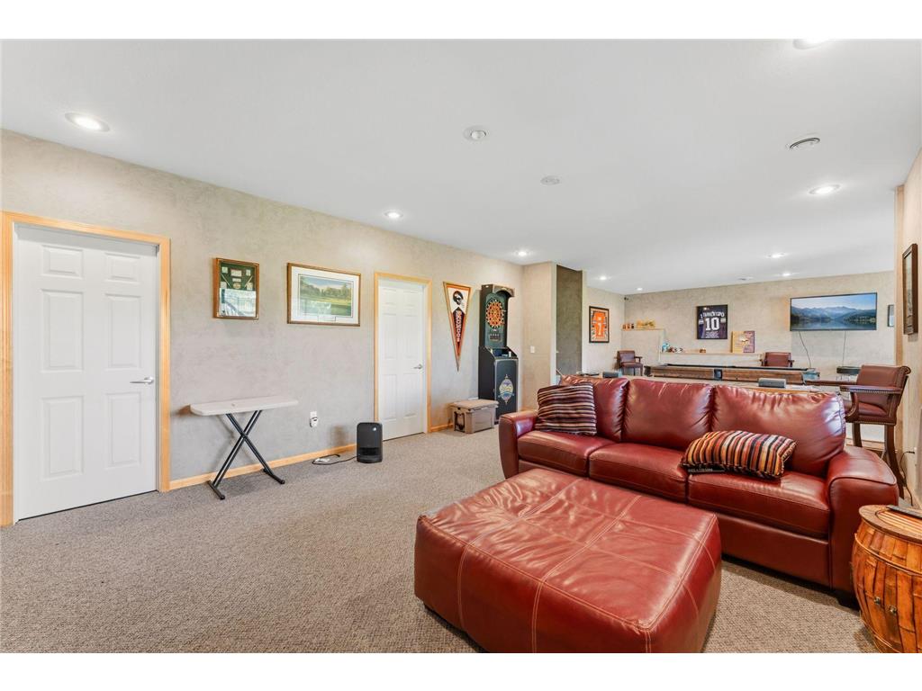2810 White Eagle Drive Woodbury MN 55129 7076906 image38