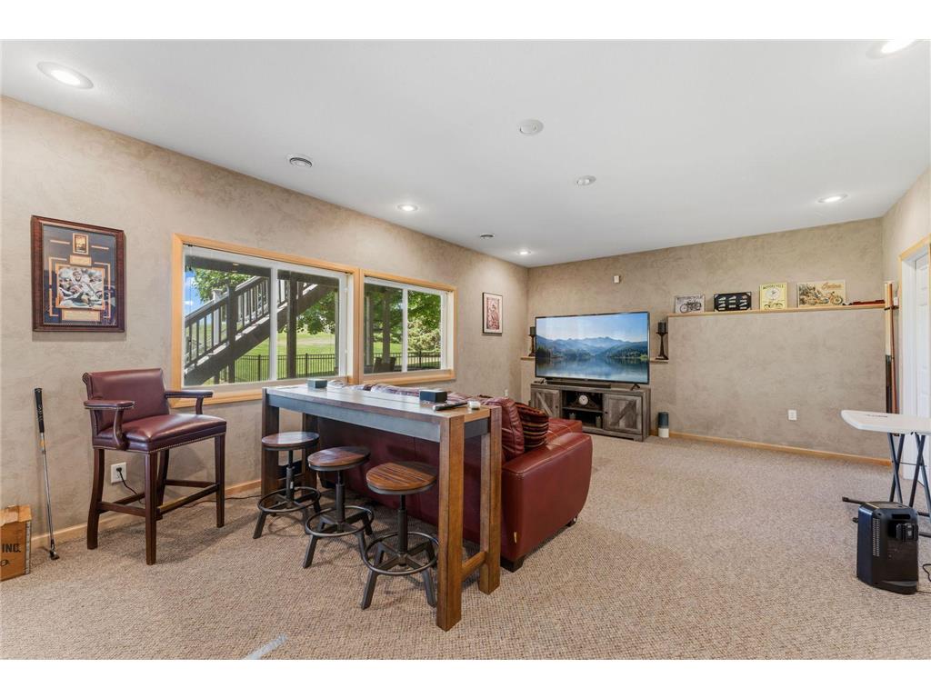 2810 White Eagle Drive Woodbury MN 55129 7076906 image39