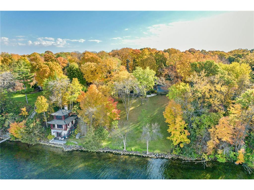 28100 Woodside Road Shorewood MN 55331 - Lake Minnetonka 7012326 image1