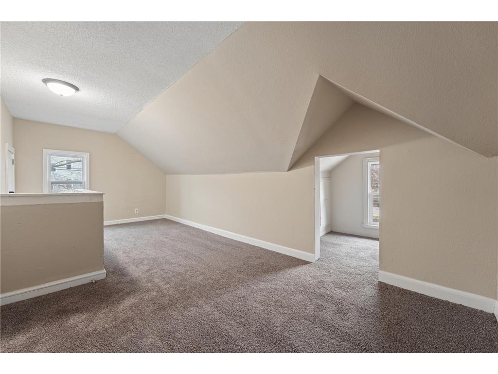2811 Dupont Avenue N Minneapolis MN 55411 7043083 image17