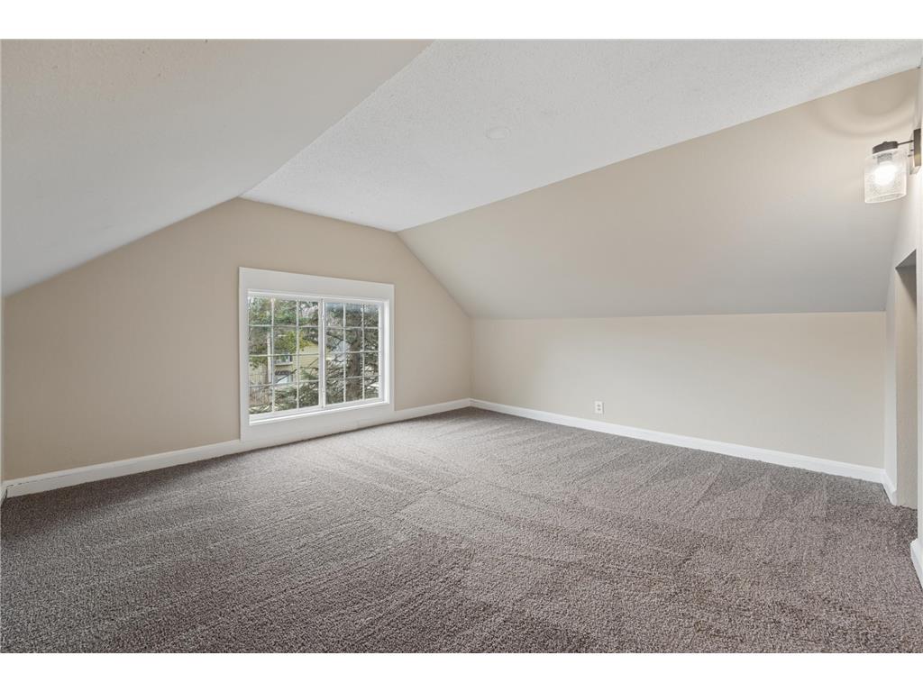 2811 Dupont Avenue N Minneapolis MN 55411 7043083 image18