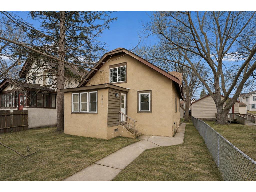 2811 Dupont Avenue N Minneapolis MN 55411 7043083 image3