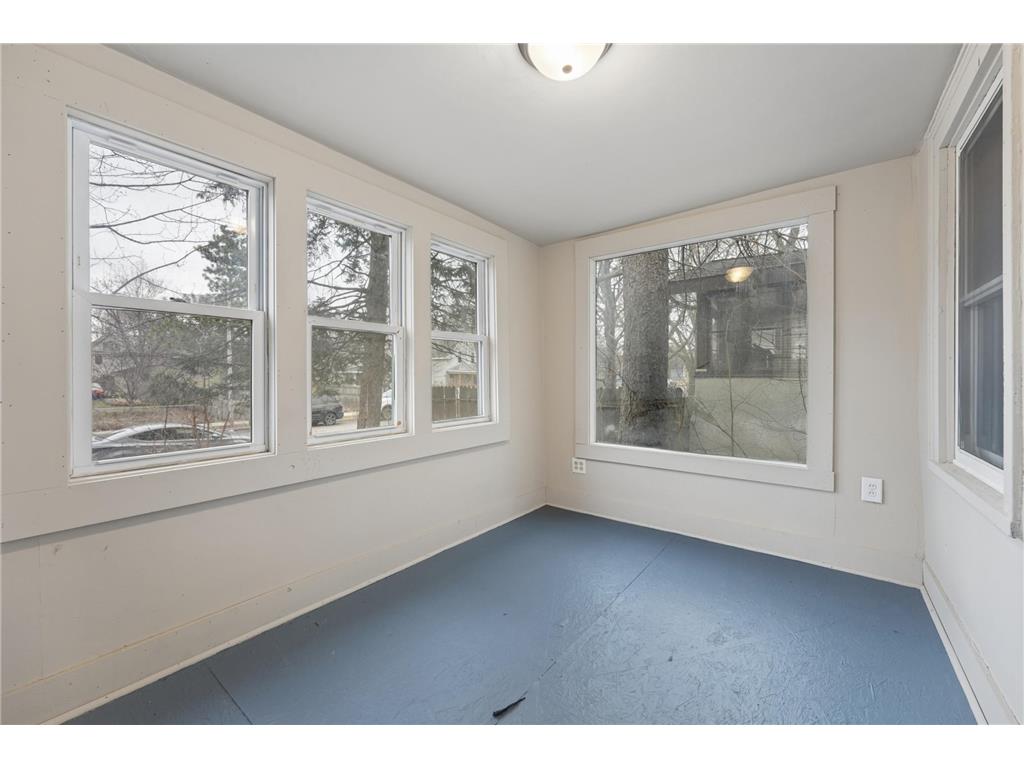 2811 Dupont Avenue N Minneapolis MN 55411 7043083 image6