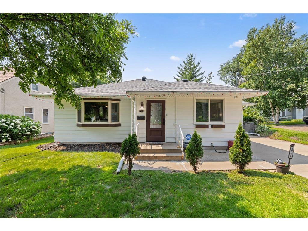 2812 30th Avenue NE Saint Anthony MN 55418 7096707 image1
