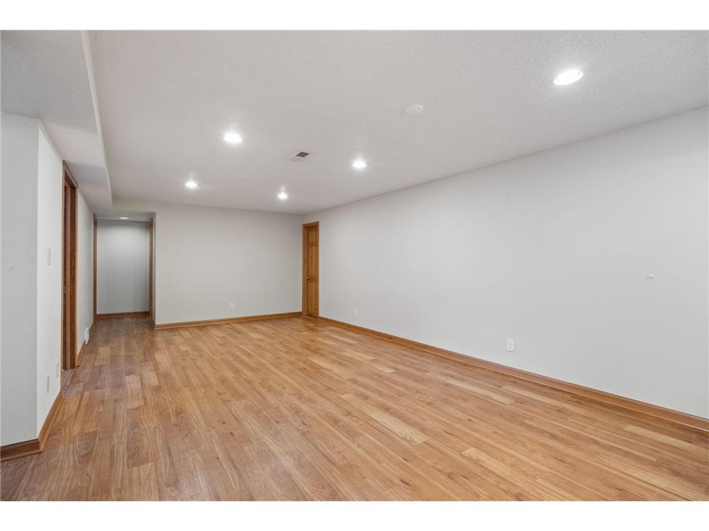 2812 30th Avenue NE Saint Anthony MN 55418 7096707 image23