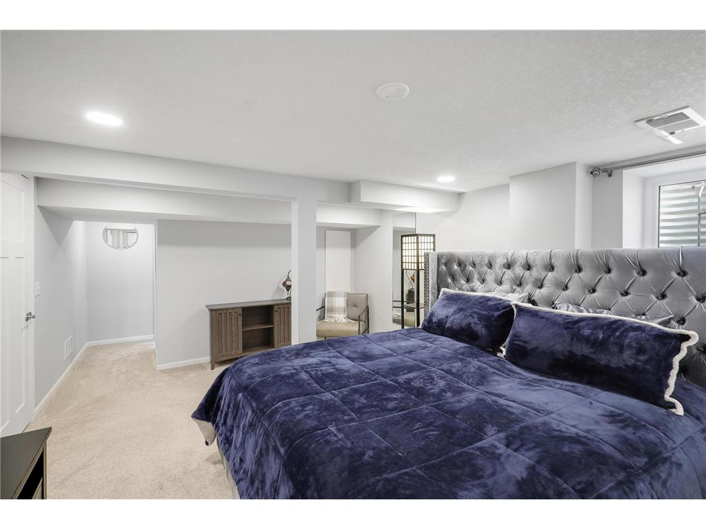 2812 W 71 1/2 Street Richfield MN 55423 7049430 image17