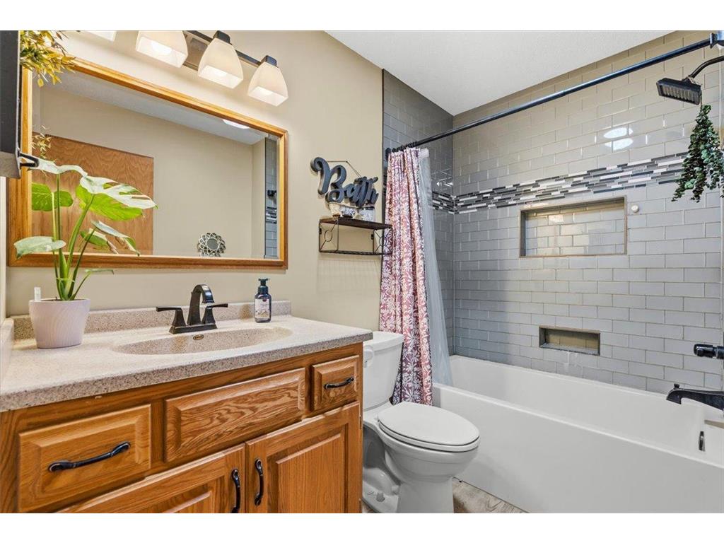 2813 88th Avenue NE Blaine MN 55449 7107530 image22