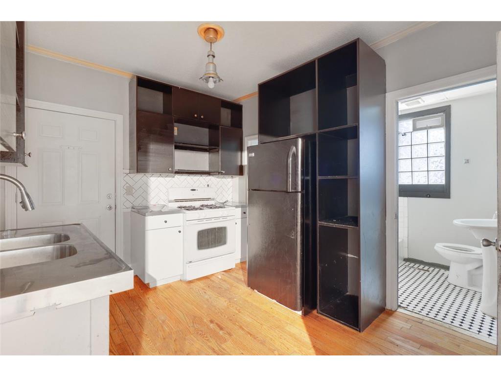 2814 Colfax Avenue S Minneapolis MN 55408 6805709 image7