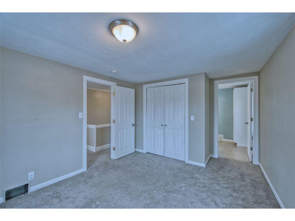 2815 1st Avenue Hibbing MN 55746 7029164 image19