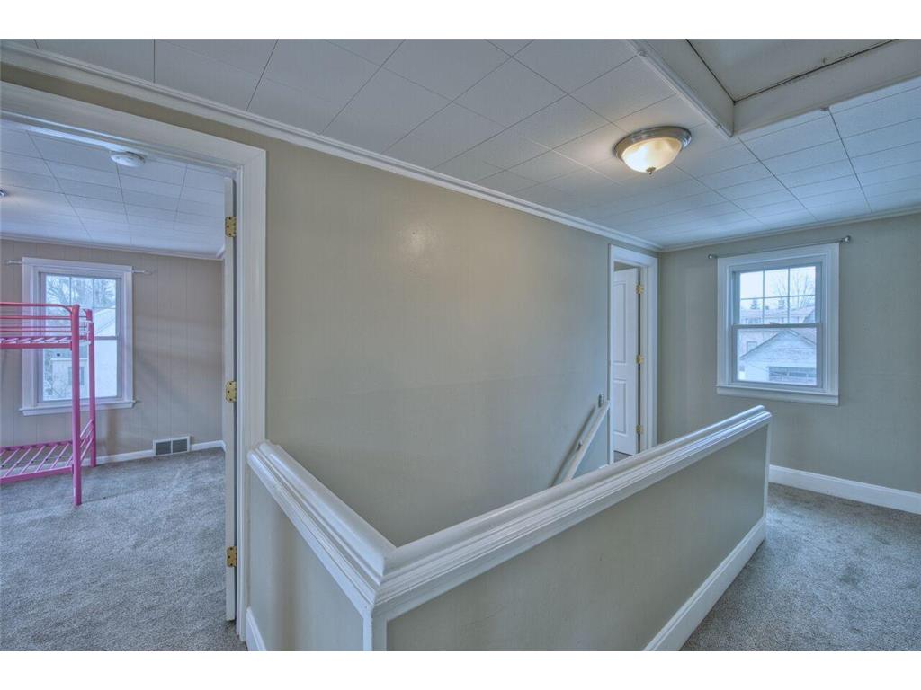 2815 1st Avenue Hibbing MN 55746 7029164 image28