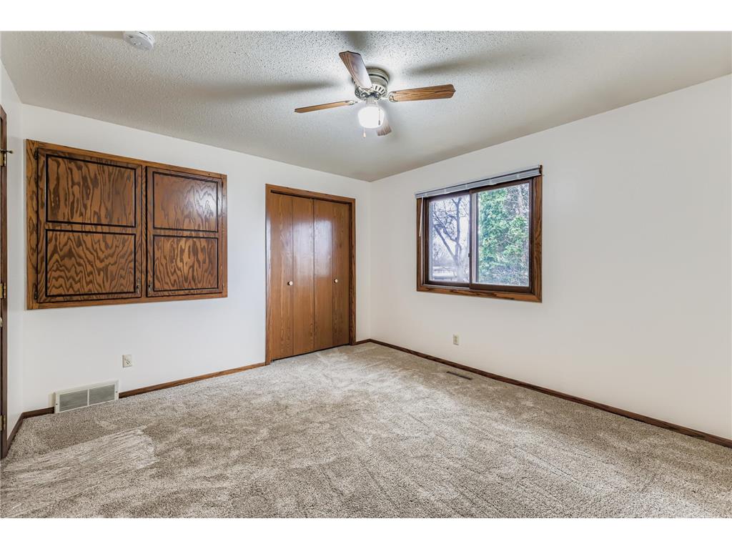 2816 Hillsboro Avenue N New Hope MN 55427 6799882 image10