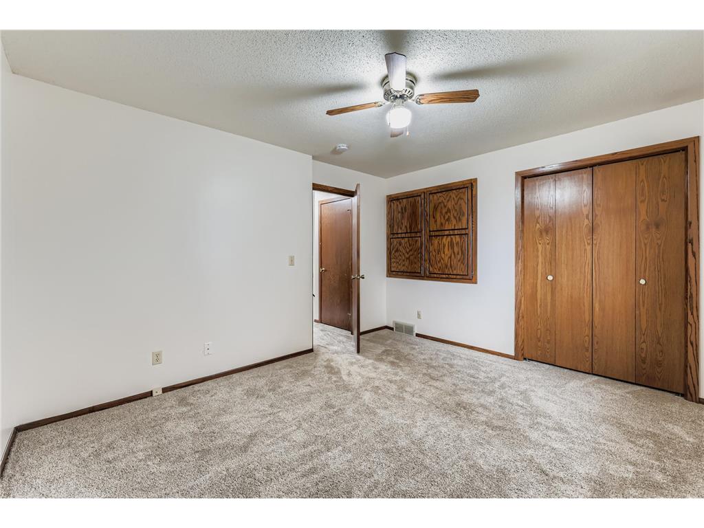 2816 Hillsboro Avenue N New Hope MN 55427 6799882 image11