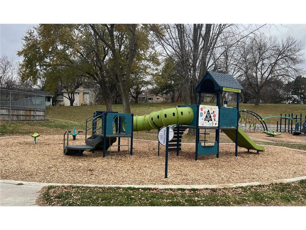 2816 Hillsboro Avenue N New Hope MN 55427 6799882 image27