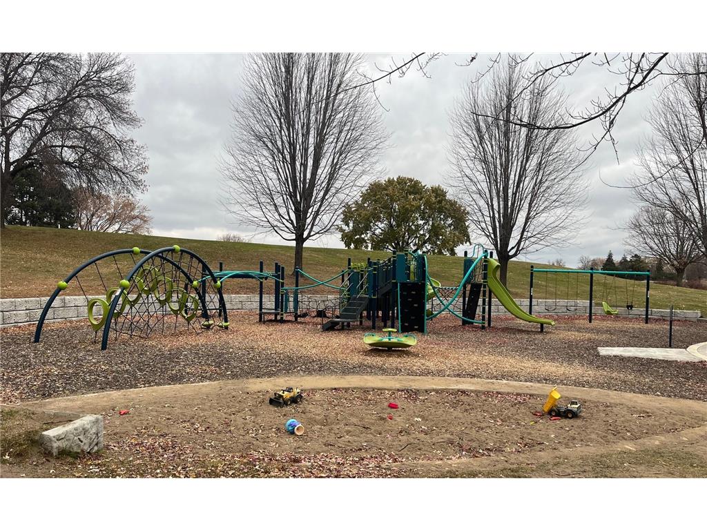 2816 Hillsboro Avenue N New Hope MN 55427 6799882 image28