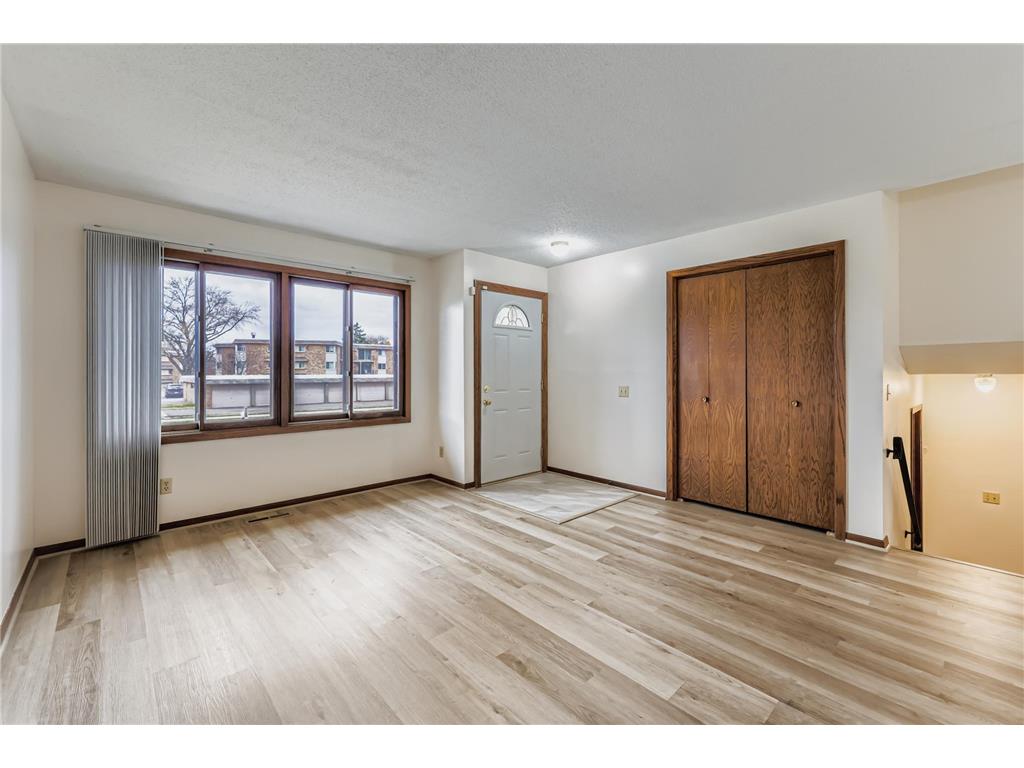 2816 Hillsboro Avenue N New Hope MN 55427 6799882 image3