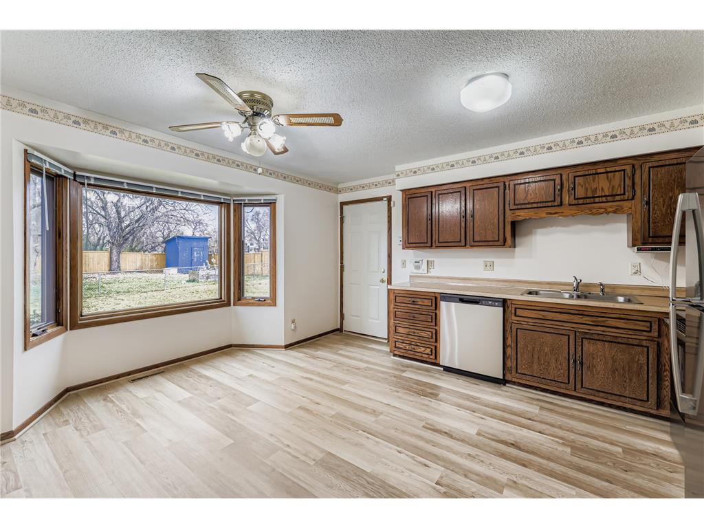 2816 Hillsboro Avenue N New Hope MN 55427 6799882 image5