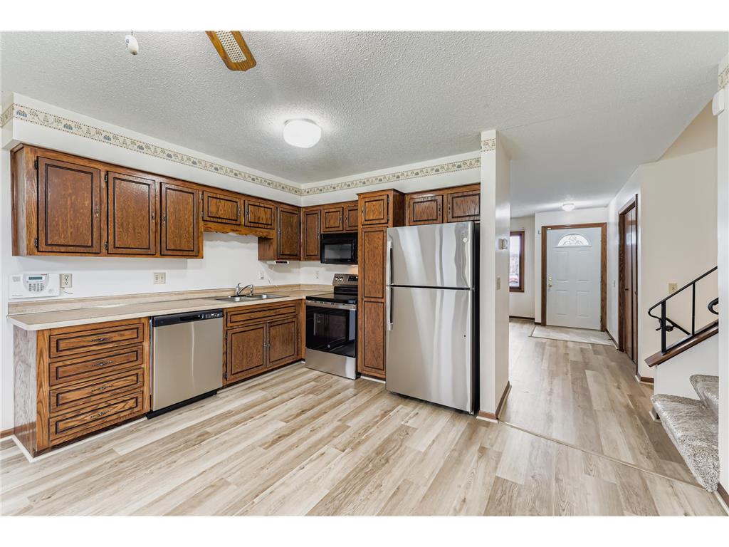 2816 Hillsboro Avenue N New Hope MN 55427 6799882 image6