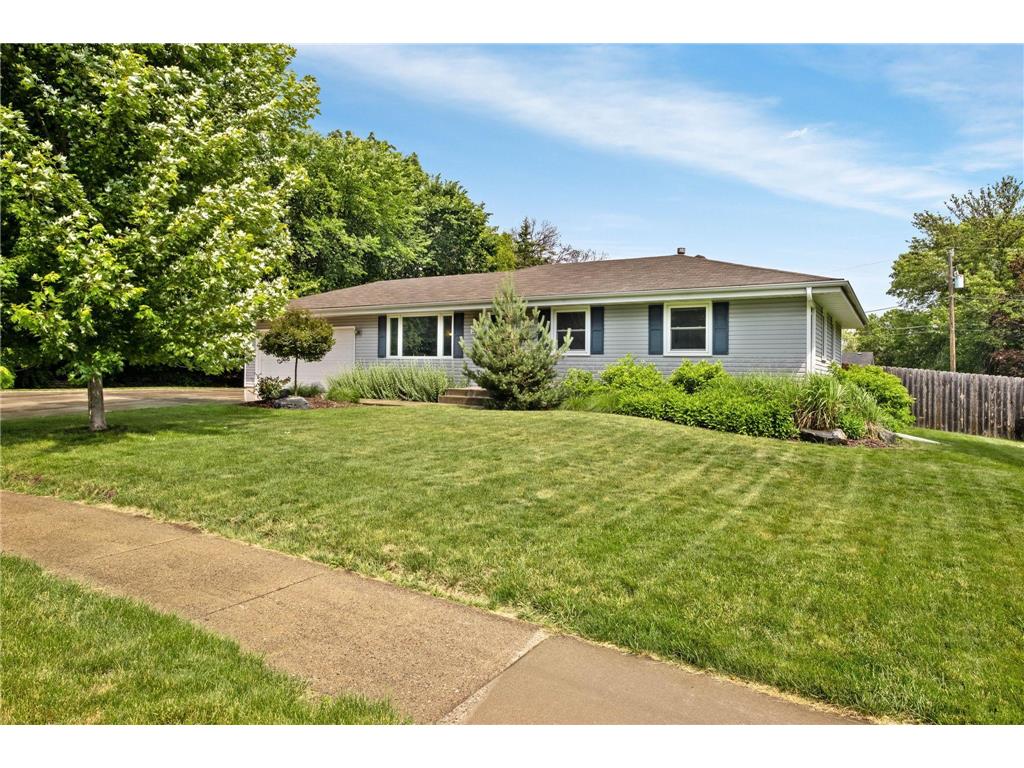 2816 W 102nd Street Bloomington MN 55431 6551116 image1