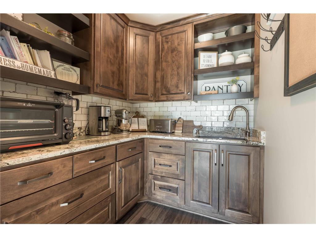 2817 Government Point Road NE Alexandria MN 56308 - Le Homme Dieu 7088708 image46